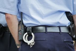 Женщина заявила полиции, что готова прийти на беседу, если ее вызовут повесткой.