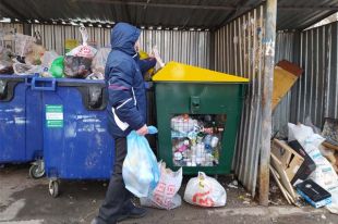 Контейнерная площадка должна находиться на расстоянии более 20 м от дома.
