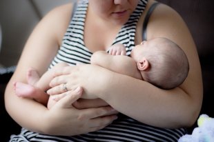 Радость материнства порой омрачается отсутствием алиментов от бывшего мужа.
