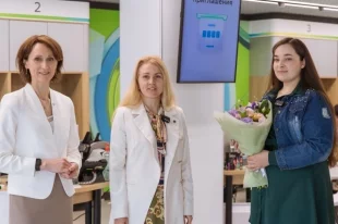 Светлана (справа) выиграла погашение ипотеки