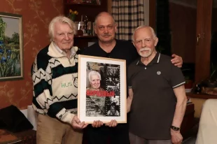 Юрий Назаров в свои 88 лет ведёт очень активную жизнь.